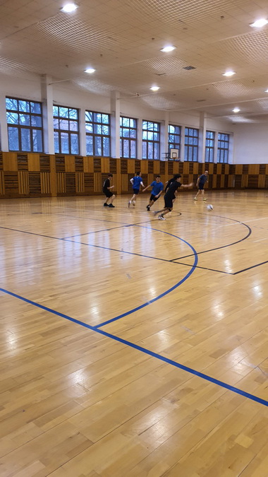 Viano�n� futbalov� turnaj na na�om gymn�ziu