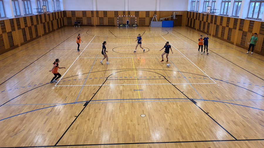 Viano�n� futbalov� turnaj na na�om gymn�ziu