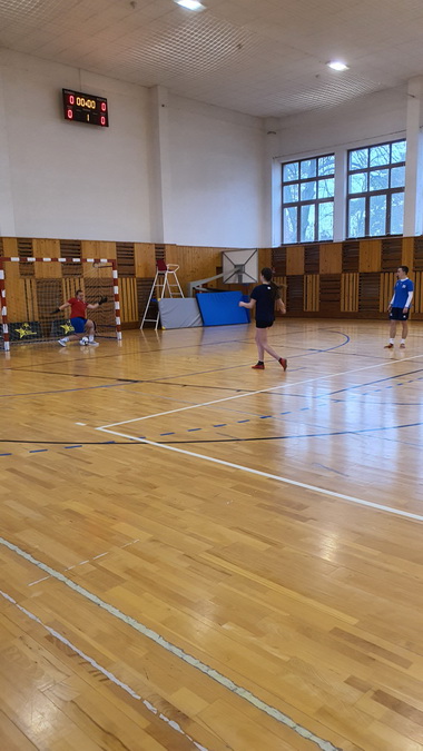 Viano�n� futbalov� turnaj na na�om gymn�ziu