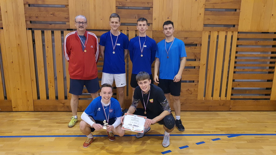 Viano�n� futbalov� turnaj na na�om gymn�ziu