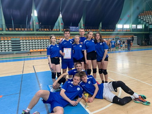 Vo volejbale n�m patr� tretia prie�ka