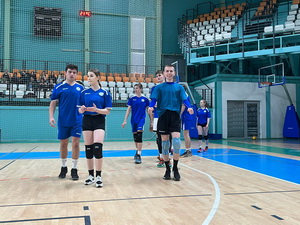 Vo volejbale n�m patr� tretia prie�ka