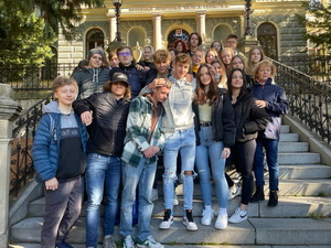 Druh�ci na potulk�ch Banskou �tiavnicou