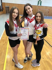Gymnazistky op� �spe�n� na Majstrovstv�ch kraja v bedmintone S�