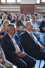 Klopa� na br�nu jazykov sa oplat�