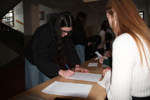 De� otvoren�ch dver�