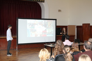 De� otvoren�ch dver�