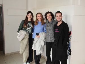 De� otvoren�ch dver�