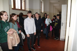 De� otvoren�ch dver�