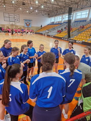 Gymnazistky op� �spe�n� na MAJSTROVSTV�CH NITRIANSKEHO KRAJA VO FLORBALE - 2. miesto