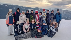 Po�me na ly�e! (Prv�ci na ly�iarskom v�cviku)