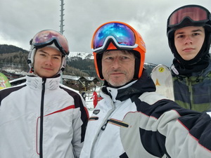 Po�me na ly�e! (Prv�ci na ly�iarskom v�cviku)