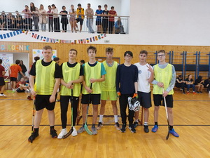 Medzitriedny florbalov� turnaj ku D�u �tudentstva na GJK