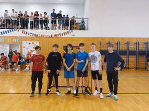 Medzitriedny florbalov� turnaj ku D�u �tudentstva na GJK