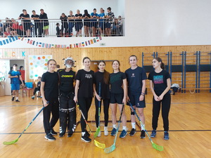 Medzitriedny florbalov� turnaj ku D�u �tudentstva na GJK