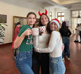 Mikul� na na�om gymn�ziu