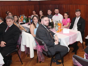 26. �kolsk� reprezenta�n� ples rodi�ov, priate�ov a absolventov gymn�zia