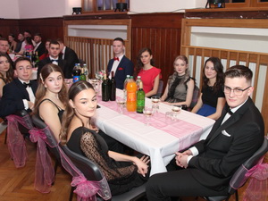 26. �kolsk� reprezenta�n� ples rodi�ov, priate�ov a absolventov gymn�zia