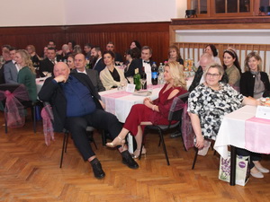 26. �kolsk� reprezenta�n� ples rodi�ov, priate�ov a absolventov gymn�zia