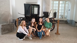 Seminaristi z dejepisu na exkurzii: Letn� s�dlo prezidentov, Masaryk a Topo��ianky