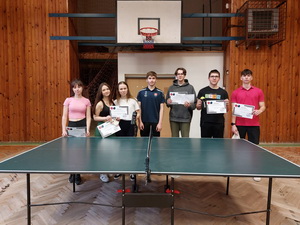 Viano�n� medzitriedny turnaj vo futbale a&nbsp;stolnom tenise