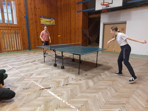 Viano�n� medzitriedny turnaj vo futbale a&nbsp;stolnom tenise