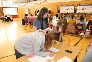 Gymn�zium Janka Kr�a op� otvorilo svoju br�nu jazykov