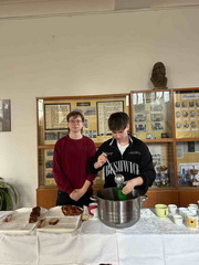 DE� KAKAA na Gymn�ziu Janka Kr�a