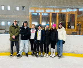 Gymnazisti na kor�uliach