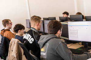 Na program�torskej s��a�i IT v&nbsp;Nitre 2025 sme z�skali prvenstvo v&nbsp;kateg�rii dru�stiev aj jednotlivcov!