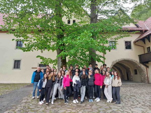 Tri dni mimo �koly, ktor� st�li za to