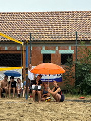 Folkl�rny beach volleyball