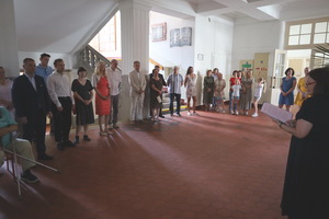 Sl�vnostn� odhalenie pam�tn�ch tab�� na budove Gymn�zia Janka Kr�a