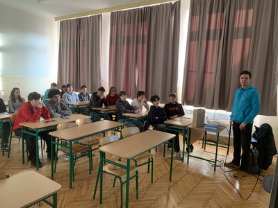 Beseda s&nbsp;doktorandom z&nbsp;FIIT STU: Informatika po gymn�ziu v&nbsp;praxi