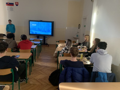 Beseda s&nbsp;doktorandom z&nbsp;FIIT STU: Informatika po gymn�ziu v&nbsp;praxi