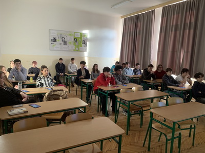 Beseda s&nbsp;doktorandom z&nbsp;FIIT STU: Informatika po gymn�ziu v&nbsp;praxi