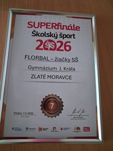 ڞasn� reprezent�cia GJK na celoslovenskom kole vo florbale diev�at stredn�ch �k�l v Pre�ove