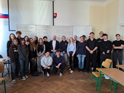 Ke� sa �spe�n� absolventi vracaj� na GJK