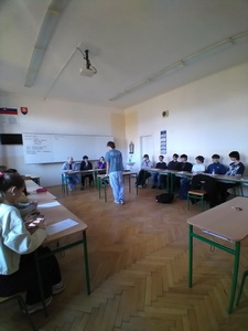 Ke� sa �spe�n� absolventi vracaj� na GJK