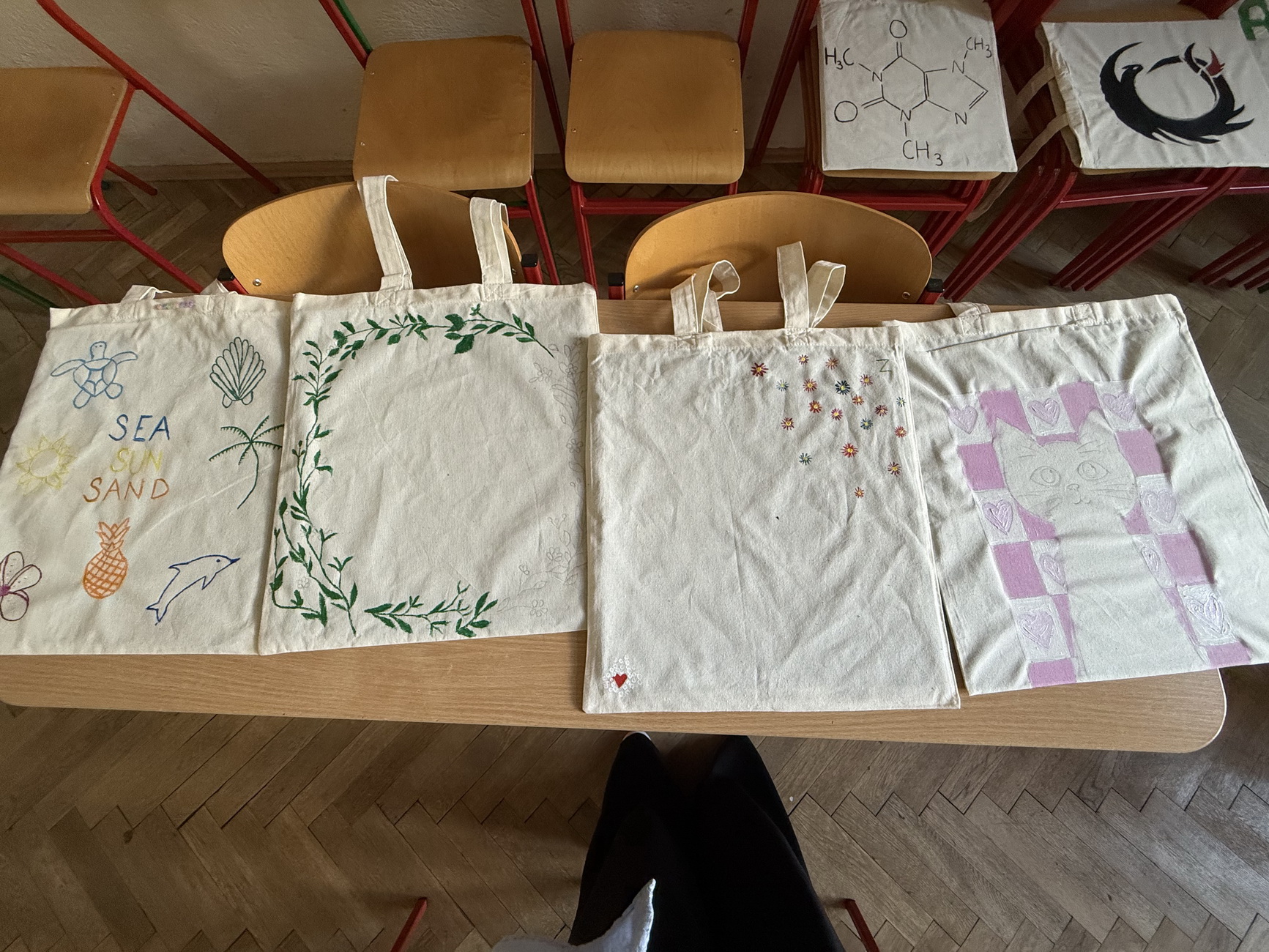 Ma�ovanie na pl�ten� ta�ky