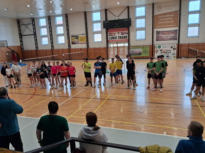 Na�e gymnazistky op� �iarili � Striebro z&nbsp;krajsk�ho kola bedmintonu obh�jen�!