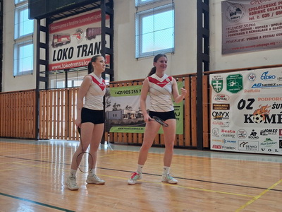 Na�e gymnazistky op� �iarili � Striebro z&nbsp;krajsk�ho kola bedmintonu obh�jen�!