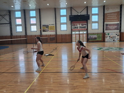 Na�e gymnazistky op� �iarili � Striebro z&nbsp;krajsk�ho kola bedmintonu obh�jen�!