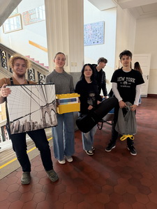 Bl�zniv� 1. apr�l na Gymn�ziu Janka Kr�a!