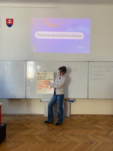 S&nbsp;re�pektom na internete