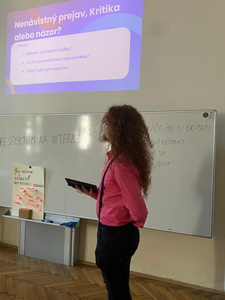 S&nbsp;re�pektom na internete