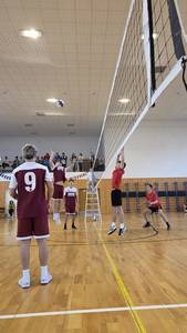 �spe�n� okresn� kol� vo volejbale stredn�ch �k�l pre Gymn�zium Janka Kr�a